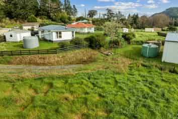 8 Teachers Road, Broadwood
