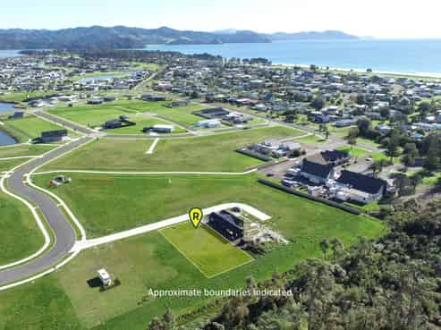 102 Karearea Way, Matarangi