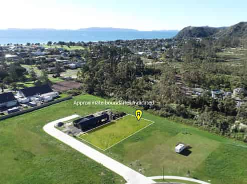 102 Karearea Way, Matarangi