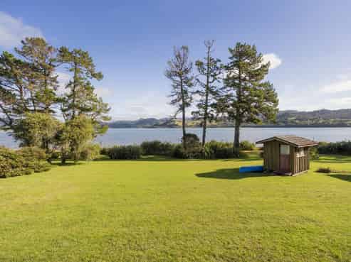 12 Sheppard Ave, Pauanui