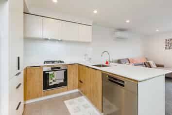 304/26 Shortfin Place, Flat Bush