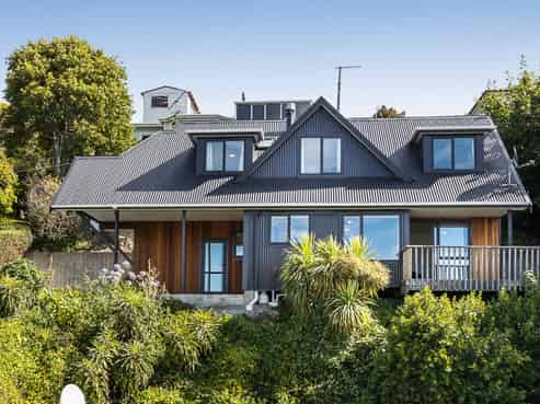 48 Easther Crescent, Kew