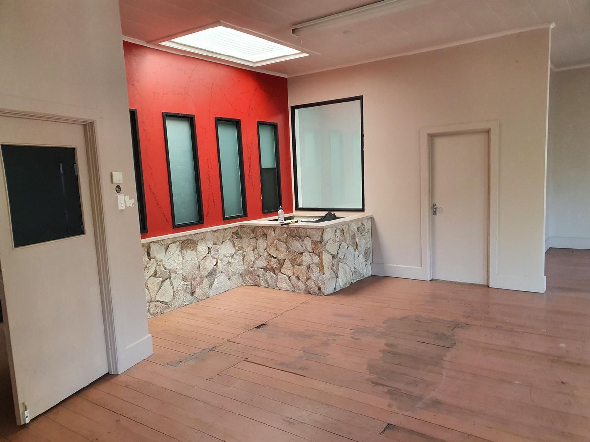 Central City Studio Office Suite For Lease - Ansicht 3
