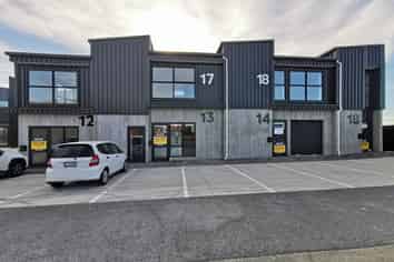 Westgate 55sqm retail for lease 