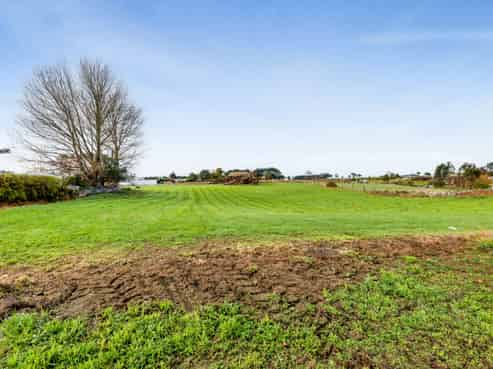 0n Hobson Street, Normanby