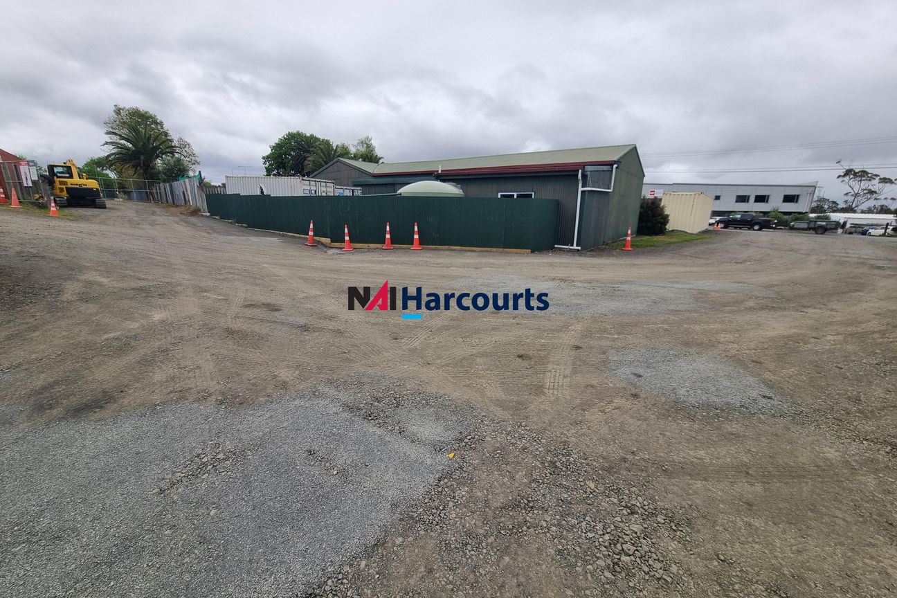 Great Value Industrial Yard - 2,300sqm - Aanzicht 3