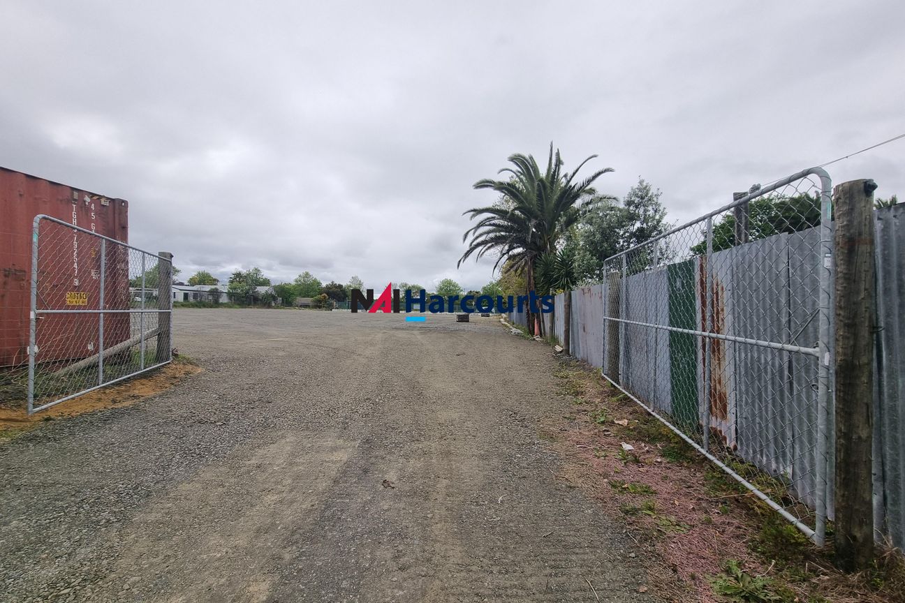 Great Value Industrial Yard - 2,300sqm - Aanzicht 2