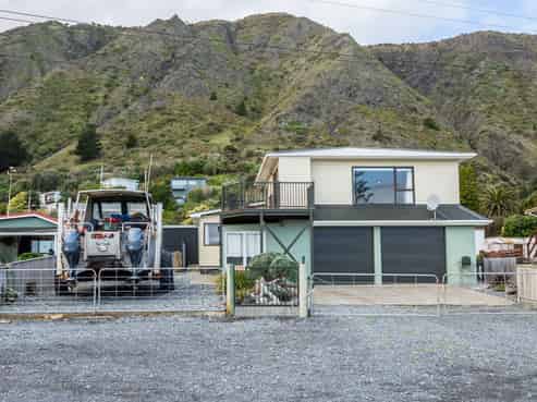 3105 Cape Palliser Road, Cape Palliser
