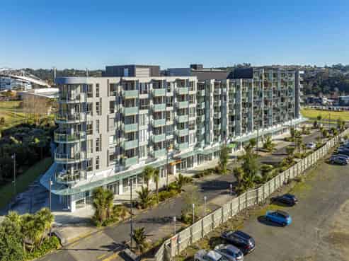 Albany retail/office/live and work for Lease