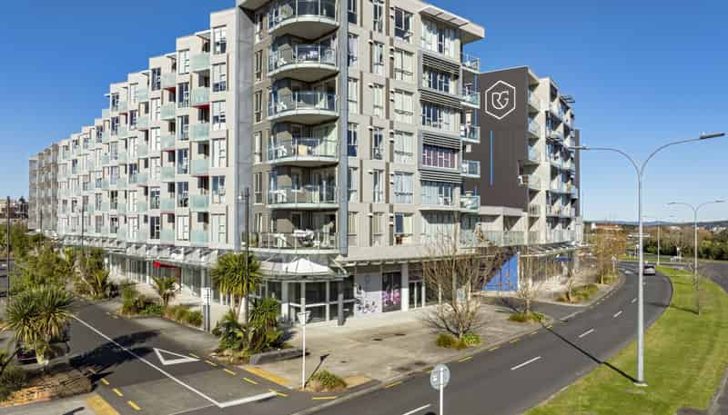 1 Rose Garden Lane, Albany