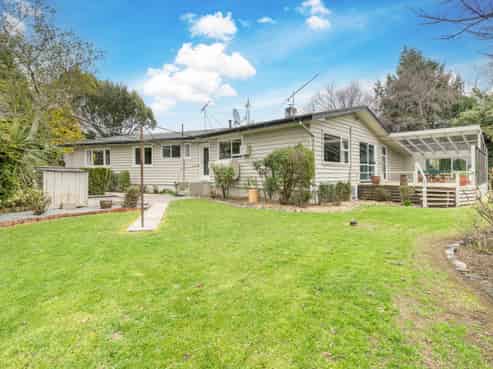 370 West Plains Road, West Plains