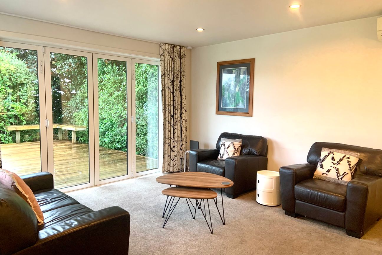 Immaculate Fully Furnished Spacious Family Home in Prime Location - Bild 2