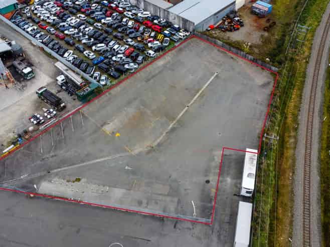 Huge 2,729sqm industrial yard for lease