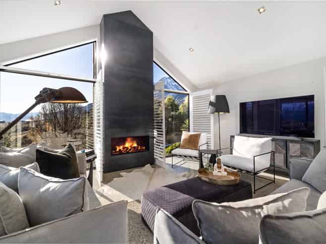 1 McKellar Drive, Jacks Point