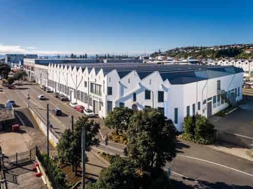 Absolute waterfront - 382sqm office for lease