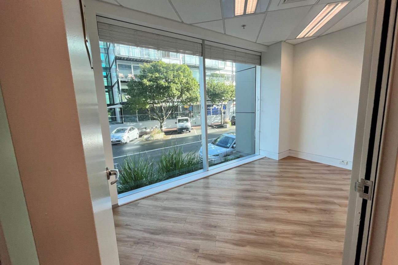 OFFICE AND AMENITY - Visning 2