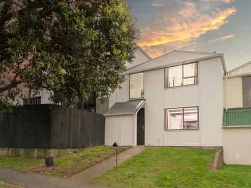 138 Akaroa Drive, Maupuia