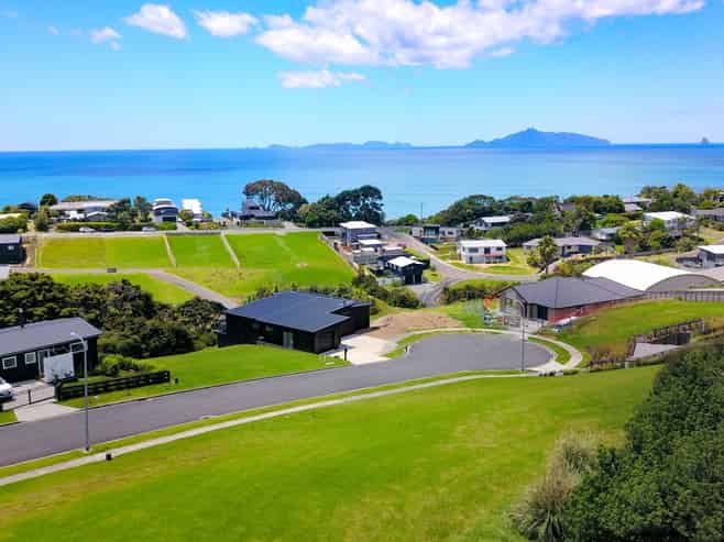 12 Starlight Place, Langs Beach