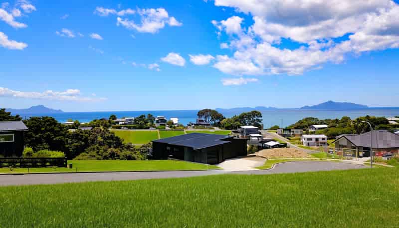 12 Starlight Place, Langs Beach