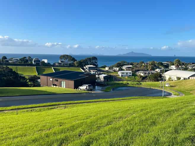 12 Starlight Place, Langs Beach