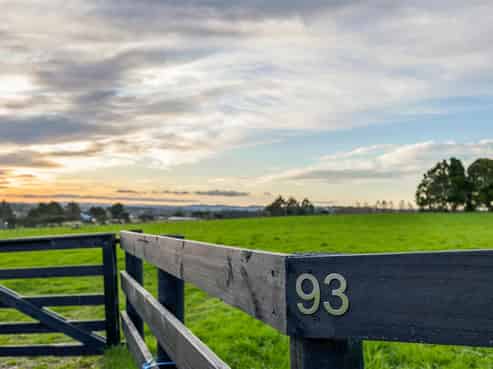 93 Nixon Road, Taupaki