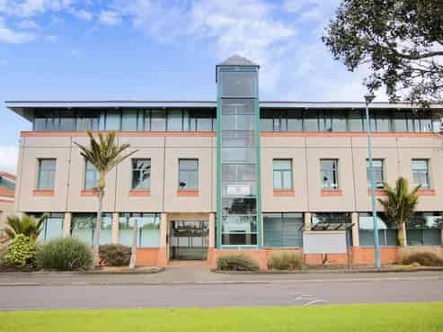 CBRE - Medical and Education Opportunity!