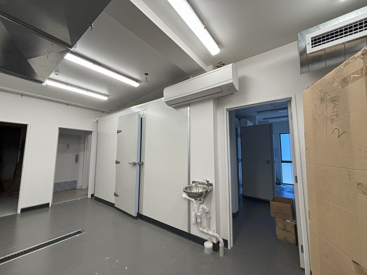 One or both levels -Industrial & office for lease - Vista 4