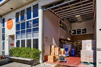 Warehouse, Workshop and Office with High Stud