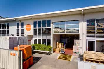 Warehouse, Workshop and Office with High Stud
