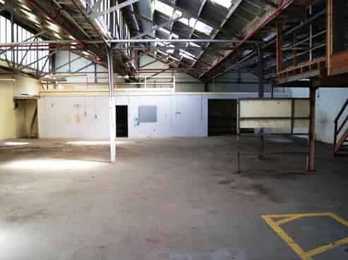 Industrial Warehouse & Exclusive Yard