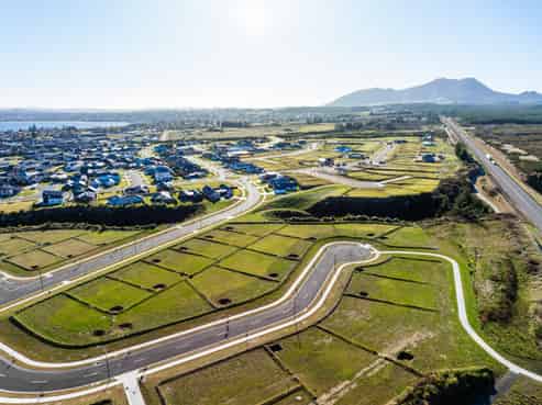 Stage 12 Nga Roto Estate, Wharewaka