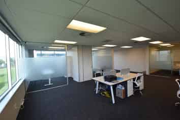 A-class offices for sub-lease – airport area