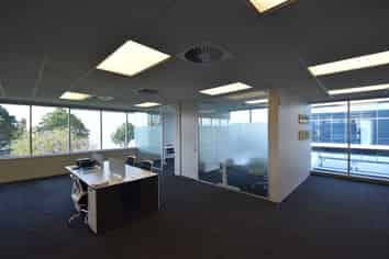 A-class offices for sub-lease – airport area