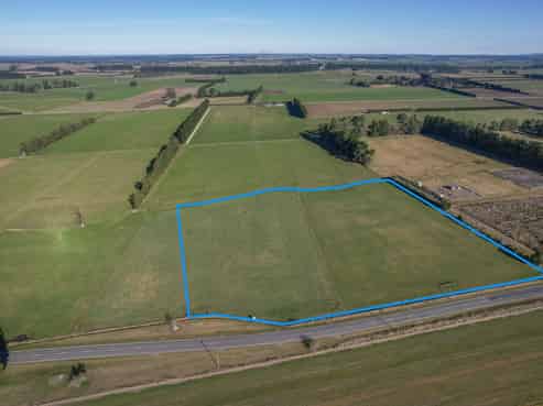508 Steffens Road and 2399 Oxford Road, Oxford