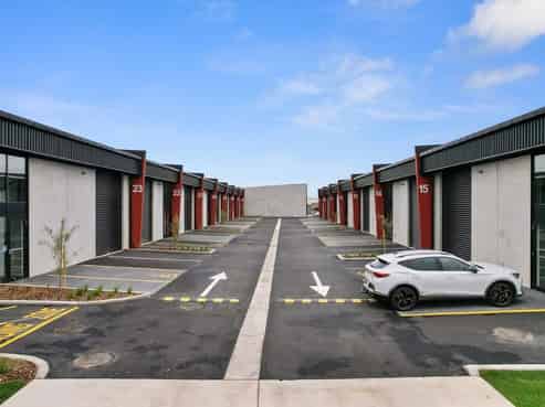URGENT SALE/LEASE