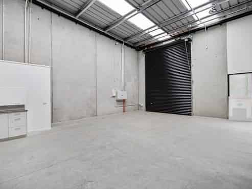 URGENT SALE/LEASE