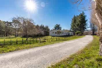 48 Kenderdine Road, Elsthorpe