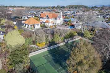6 Chateau Close, Gleniti