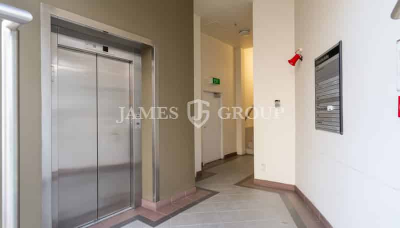 128 Broadway, Newmarket