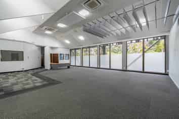High Profile Commercial Building for Lease