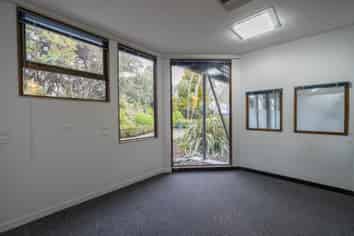 High Profile Commercial Building for Lease