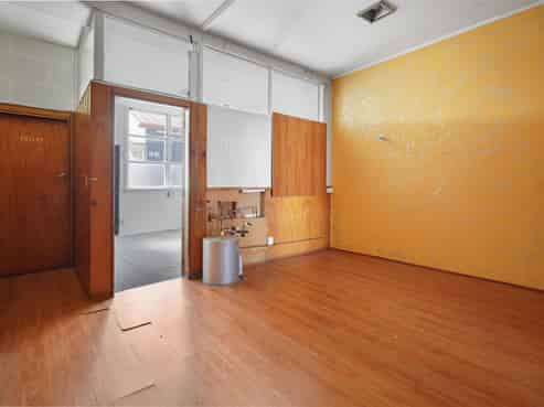 2 Retail / Office Spaces available for lease