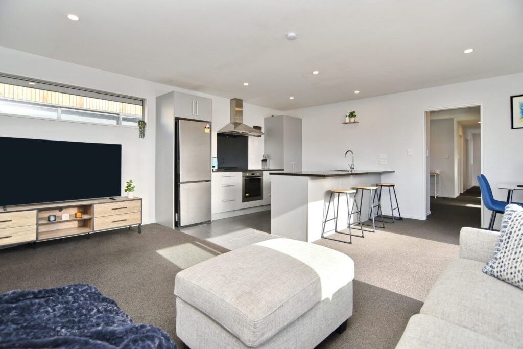 Modern sundrenched fully furnished rear townhouse in excellent central location! - Aanzicht 5