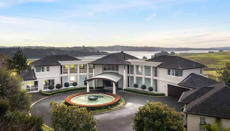 189 Vaughans Road, Okura