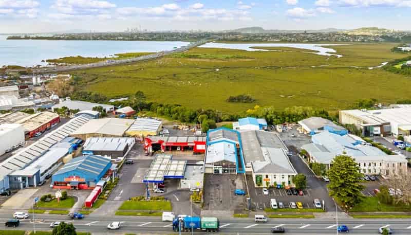 653 Rosebank Road, Avondale