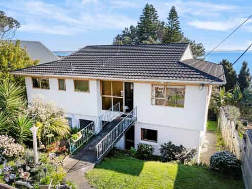 1438 Whangaparaoa Road, Army Bay