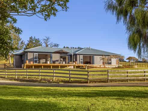 781 Kahikatea Flat Road, Waitoki