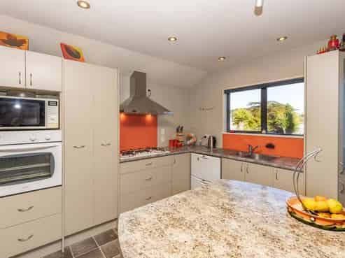 100A Tasman Street, Karoro