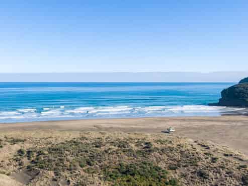 270 Bethells Road, Bethells Beach