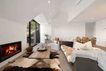 38A & 38B MacKinnon Terrace, Sunshine Bay